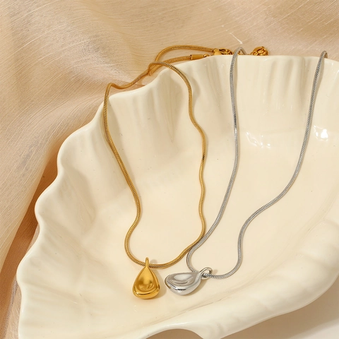 Minimalistische Tropfen Anhänger Halskette Hochglanzpolierter Edelstahl Schlangenkette Modeschmuck Für Frauen Elegantes Modernes Accessoire