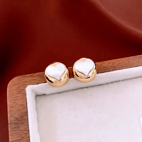 Elegante Französischer Stil Kupfer Herz Runde Ohrstecker Mit Silberohrstecker Vergoldet Schmuck Für Damen