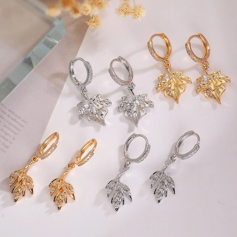 Boucles D'oreilles Pendantes Feuille D'érable En Cuivre Plqué Or Avec Zircon Blanc Étincelant Bijoux Élégants Pour Femmes