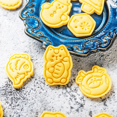 Christmas Three Dimensional Cartoon Cookie Mold Eco Friendly PLA Plastic DIY Baking Embossing Cutters Japanese Style Holiday