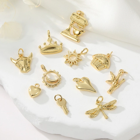 DIY Schmuck Anhänger 14K Vergoldetes Kupfer Sonne Herz Krone Libelle Form Zubehör Für Halsketten Armbänder
