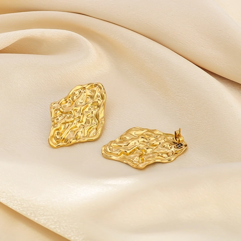 Pendientes de Rombo Plisados Irregulares Acero Inoxidable Chapado en Oro 18K Textura de Ondas Geométricas Para Mujer