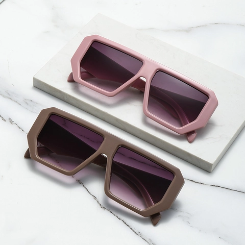 Trendy Square Sunglasses Oversized Geometric PC Frame AC Lenses UV400 Protection Driving Travel Retro For Women Men