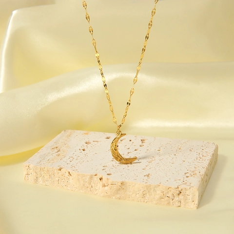 Halbmond Anhänger Halskette 18K Vergoldeter Edelstahl Unregelmäßige Lavatextur Gehämmertes Wellen Mode Schmuck Für Damen