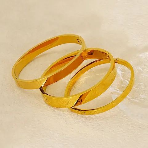 Minimalist Smooth Stainless Steel Bangle 18K Gold Plated Hinged Oval Cuff Bracelet For Women High End Jewelry