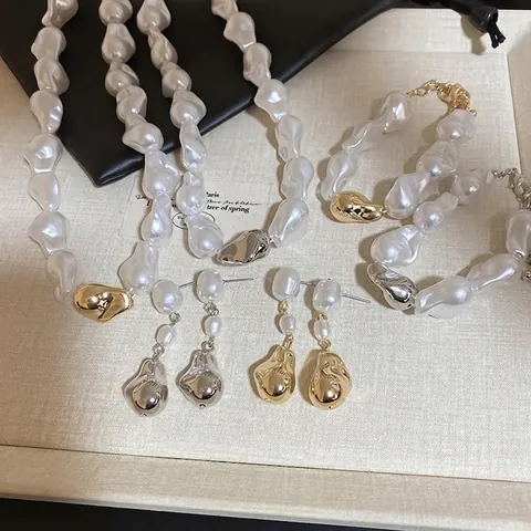 Collar Pulsera Y Pendientes De Perlas Barrocas Artificiales De Imitación Mujeres Estilo Francés Irregular Aleación Elegante Moda