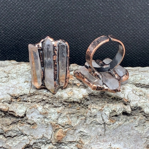 Vintage Natürlicher Bergkristall Hexagonale Säule Kombination Offener Verstellbarer Ring Antik Bronze Plattiert Kupfer Schmuck Für Damen