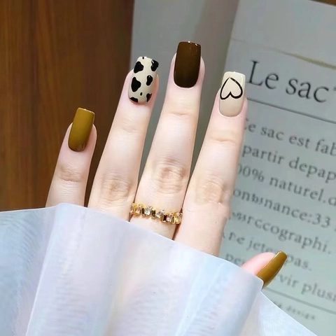Leopard Cow Pattern Heart Short Square Press On Nails Glossy Fake Nails Autumn Winter Mixed Color Daily Decoration Women