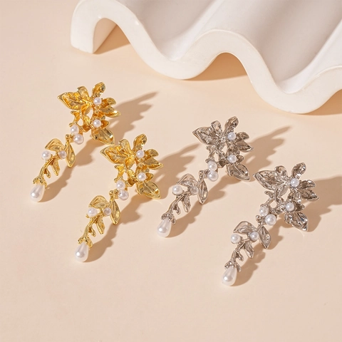 Flower Leaf Dangle Earrings With Silver Earring Post Alloy Imitation Artificial Pearl Elegant Long Drop Jewelry For Women