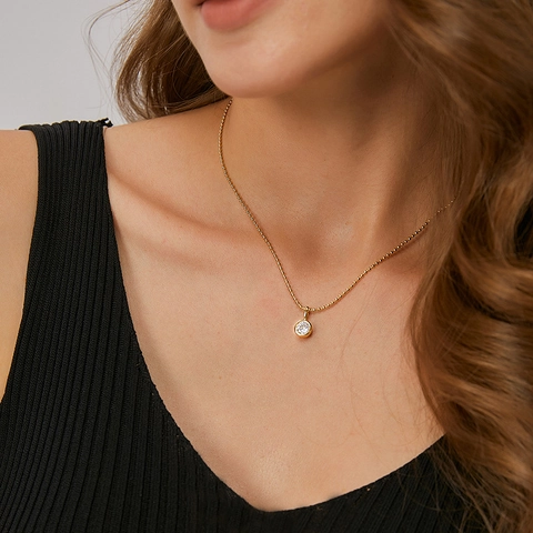 Minimalistische Geometrische Einzelne Zirkonia Anhänger Halskette Für Damen 18K Vergoldete Kupfer Schlüsselbein Kette Schmuck