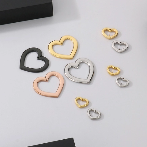 Herzförmiger Anhänger Edelstahl Hohles Liebe Design DIY Schmuckherstellung Zubehör Modisch Poliert