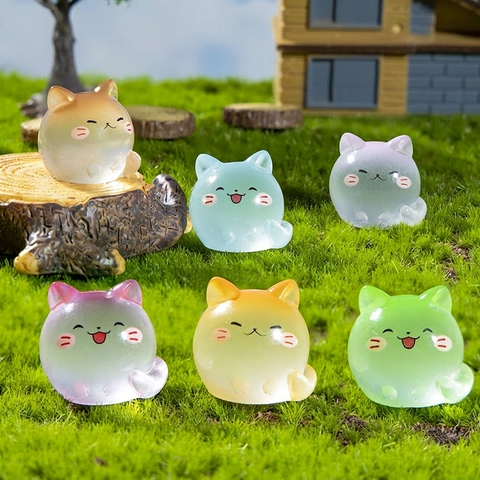 Luminous Mini Cat Figurines Resin Glow In The Dark Cartoon Kitten Ornaments For DIY Micro Landscape Home Desk Decor