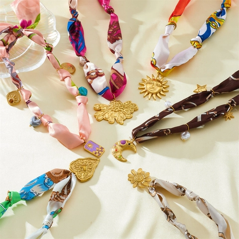European Vintage Printed Silk Scarf Stainless Steel Pendant Necklace Gold Flower Heart Sun Moon Star Women Fashion Jewelry