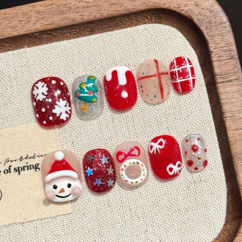 Handmade Christmas ABS Plastic Press On Nails Short Square Red Snowflake Snowman Tree Design Festive Nail Art