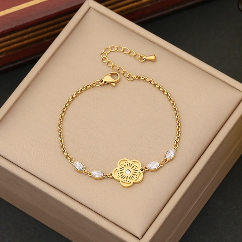 Goud Vergulde Roestvrij Stalen Armband Vrouwen Boze Oog Bloem Bedel Glas Kristal Modieuze Sieraden Chic Accessoire