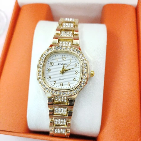 Women's Fashion Quartz Watch With Full Rhinestone Square Dial Alloy Steel Band Luxury Ladies Dress Wristwatch Analog Clock