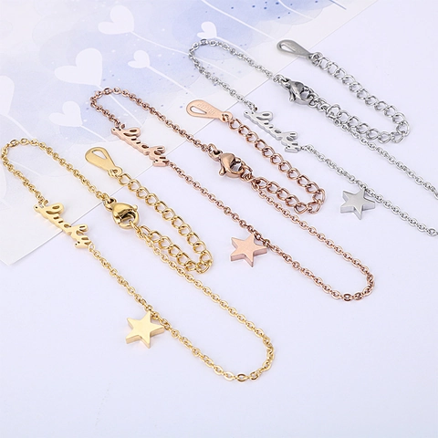 Bracciale In Acciaio Al Titanio Con Ciondolo A Stella E Lettera Lucky Placcato Oro 18K Catena Regolabile Moda Coreana Donna