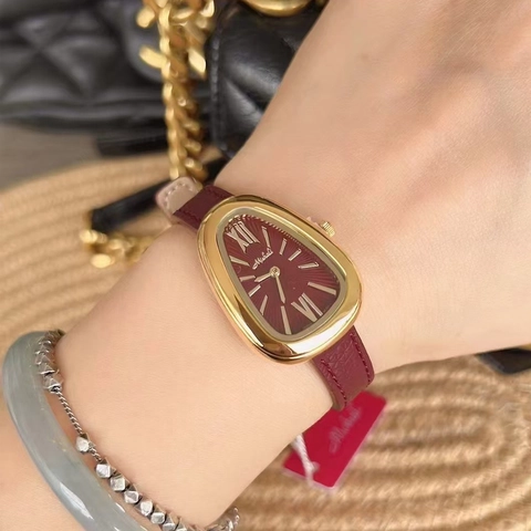 Women Retro Snake Head Shape Quartz Watch With Alloy Case And Leather Strap Roman Numerals Fashion Lady Wristwatch For Daily Wear