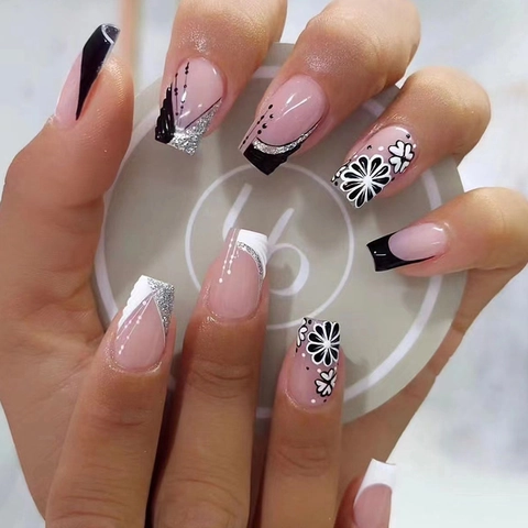 Künstliche Nägel Lange Sargform Französische Spitzen Schwarz Weiß Blume Silber Glitzer Falsche Nägel Für Damen