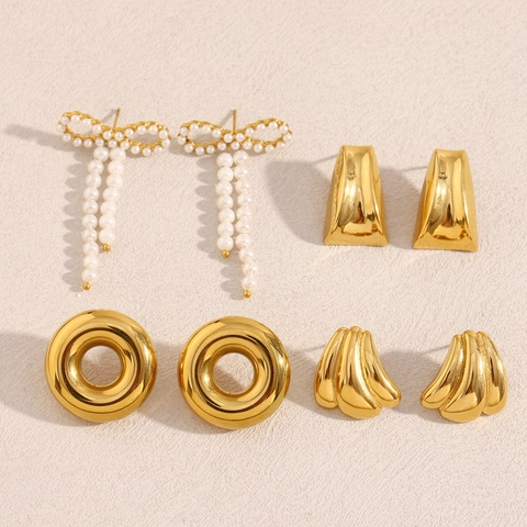 Orecchini Geometrici Placcati Oro 18K Acciaio Inossidabile Retro Cavi Zucca Trapezio Fiocco Perla Artificial Per Donna