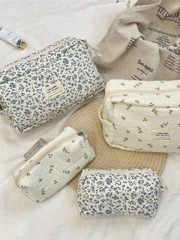 Floral Quilted Cotton Makeup Bag Large Capacity Travel Cosmetic Organizer Portable Wash Pouch For Women Pastoral Style