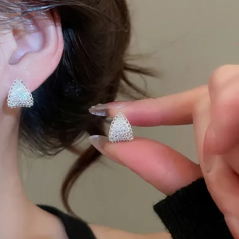Orecchini A Lobo A Cuore Con Intarsio In Zircone Rame Silver Earring Post Da Donna Gioielli Eleganti