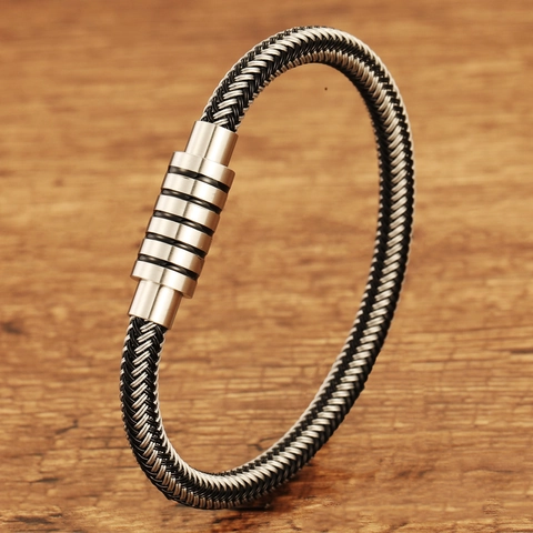 Semplice Bracciale Intrecciato in Acciaio Inossidabile per Uomo Chiusura Magnetica Stile Industriale Gioielli Accessori