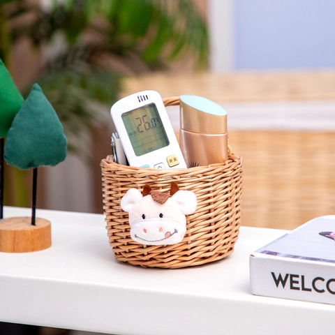 Panier De Rangement Mural En Osier Tissé À La Main Avec Décoration En Peluche D'animal De Dessin Animé Mignon Pour Cuisine