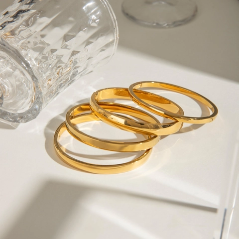 Roestvrijstalen Bangle Armband Verguld Minimalistische Scharniersluiting Hypoallergeen Waterdicht Sieraad