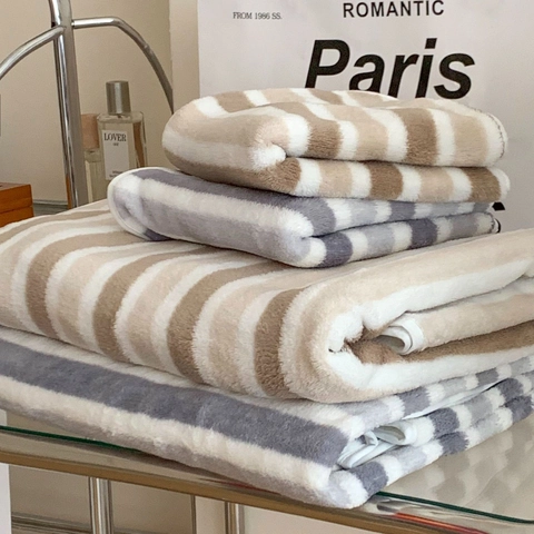 Classic Striped Bath Towel Thickened Absorbent Coral Fleece Quick Drying Wrap Large Towels For Bathroom Home
