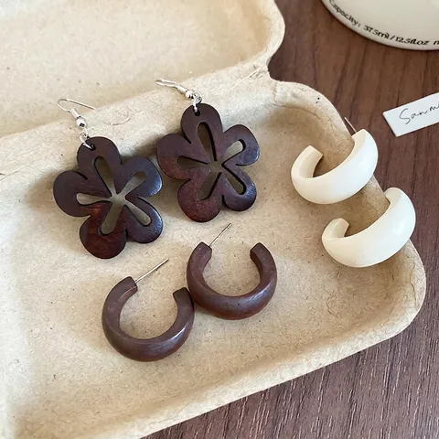 Retro Wood Hollow Flower Geometric C Shape Dangle Hoop Earrings With 925 Sterling Silver Earring Post For Women Ethnic Style