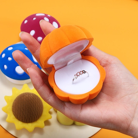 Kreative Beflockte Samt Schmuck Ringbox Herz Rose Muschel Stern Form Kleine Ohrringe Halskette Geschenk Verpackung Aufbewahrung