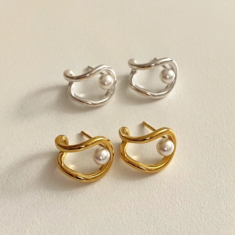 Orecchini A Lobo Perla Artificial Geometrica Onda Con Perno In Argento Sterling 925 Placcato Oro Per Donne