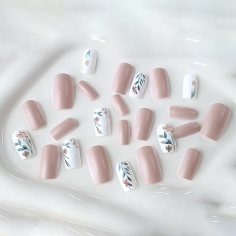 Blumige Aufklebbare Nägel Quadratisch Rund Künstliche Nagelspitzen Rosa Weiß Blumen Matt Künstliche Perle Künstliche Fingernägel