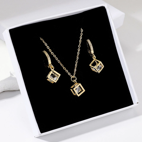 Collier Et Boucles D'oreilles Cube Géométrique Acier Inoxydable Plaqué Or 18K Zircone Bijoux Mode Pour Femmes