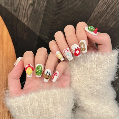 Christmas 3D Relief Press On Nails Handmade Resin Short Ladder Shape Festive Holiday Manicure