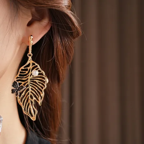 Pendientes De Gota De Hoja Hueca Con Perla Artificial Y Mariposa Joyería De Cobre Oro Retro Para Mujer Con Poste De Plata