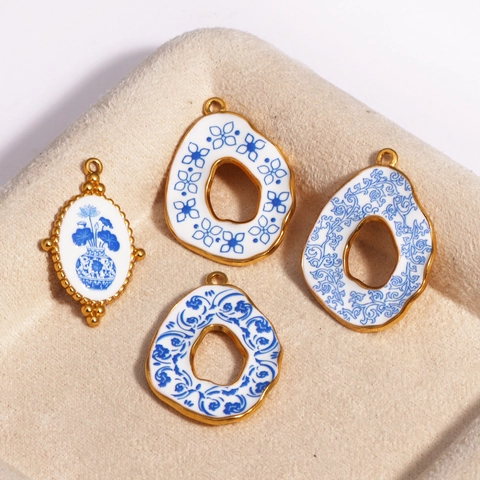 Retro Chinese Stijl Blauw Wit Porselein Hanger Roestvrij Staal Vintage Floral Drip Oil Sieraden Accessoire Voor Dames