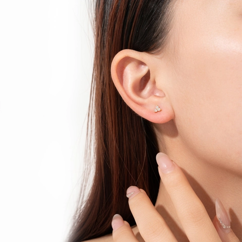 S925 Sterling Zilver Strass Tragus Oorknopjes Voor Vrouwen Mini 3 Steen Cluster Driehoek Kleine Piercing Sieraden