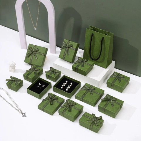 Retro Jewelry Box Gift Bag For Ring Earring Necklace Storage Embossed Floral Elegant Packaging Textured Paper Ribbon