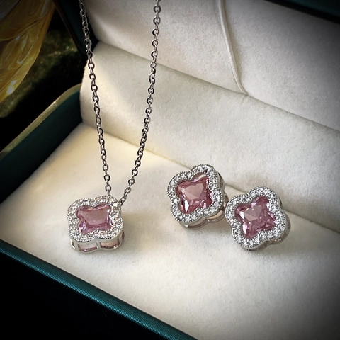 Kleeblatt Rosa Zirkon Halskette Ohrringe Schmuckset Mit Silber Ohrstecker Kupfer Süß Elegant Blume Für Damen
