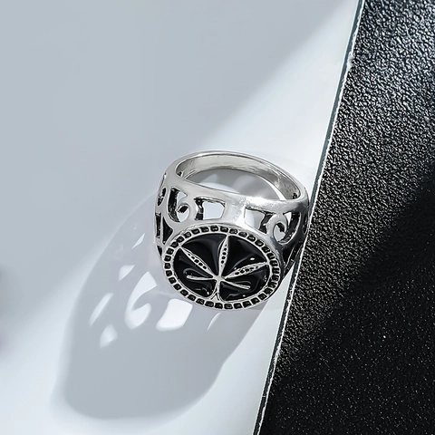 Retro Holle Gelegeerde Ring Met Zwart Emaille Bladpatroon Antiek Zilver Punk Vintage Hip Hop Sieraden Voor Heren