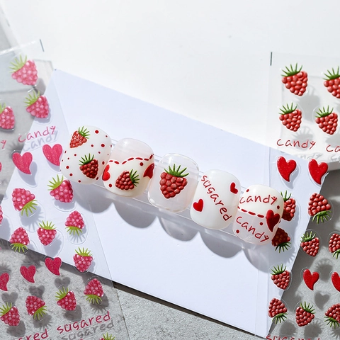 Adesivi Per Unghie Rilievo 3D Lampone Cuore Rosso Frutta Decalcomanie Manicure Autoadesive Per Decorazione Unghie