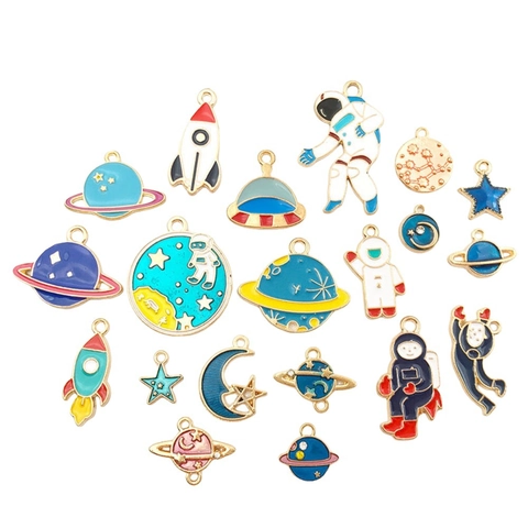 Ciondoli Spazio Astronauta Pianeta Razzo Lega Smalto Per DIY Creazione Gioielli Collana Braccialetto Accessorio Stile Carino