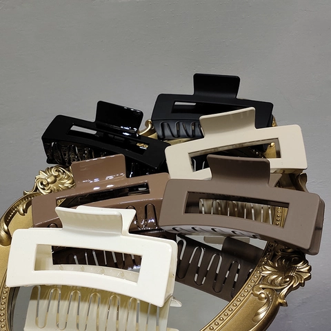 Large Square Hollow Hair Claw Clips Plastic Resin Strong Hold French Elegant Minimalist Geometric Accessories For Women