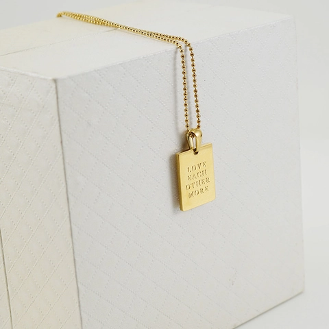 Collana Con Pendente Rettangolare In Acciaio Inossidabile Placcato Oro 18K Lettere Incise Ciondolo Quadrato Catena A Sfere Gioielli Minimalisti Regalo