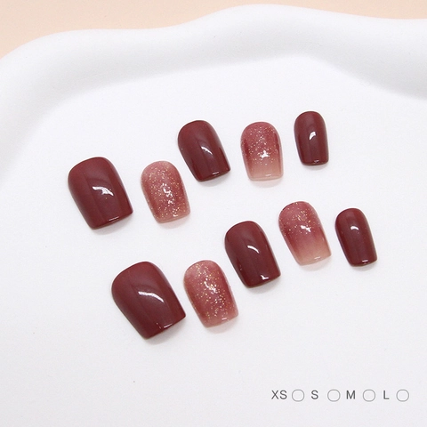 Unghie Finte Fatte A Mano Plastica ABS Rosso Vino Lucido Gradiente Glitter Corto Quadrato Tondo Elegante Donna