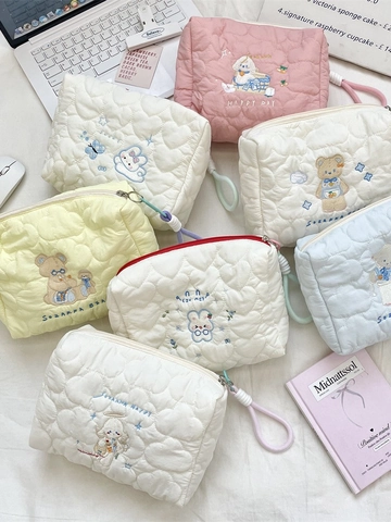 Quilted Heart Cartoon Embroidery Cosmetic Bag Portable Large Capacity Travel Makeup Storage Pouch For Women Toiletries