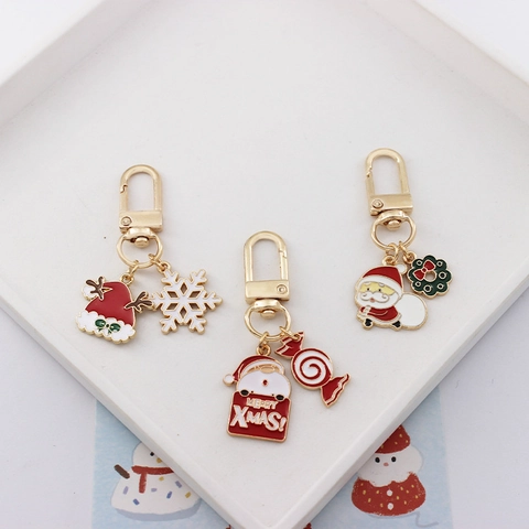 Cute Christmas Enamel Metal Keychain Santa Claus Reindeer Charm Keyring Festive Bag Pendant For Women Kids Holiday Gift