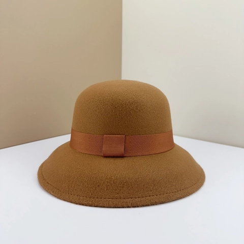 Vintage Women Cloche Hat Polyester Felt Round Dome Retro Bow Ribbon Decor French Style Winter Warm Elegant